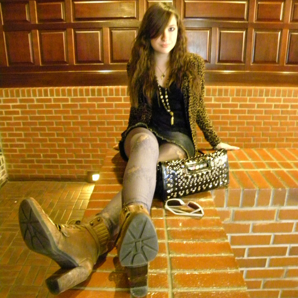 Meet your Posher, Emma - Picture 3 of 3